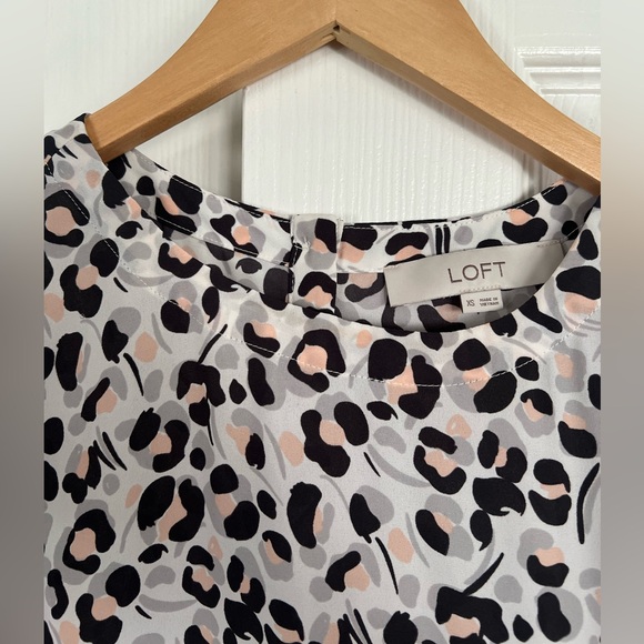 LOFT Cheetah Short Sleeve Blouse (Size XS) - Picture 4 of 4